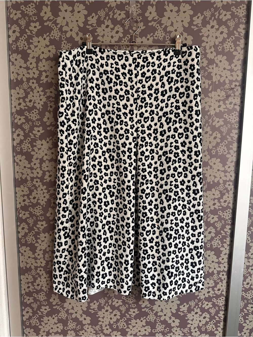 Leopard Print Midi Skirt in Black & White